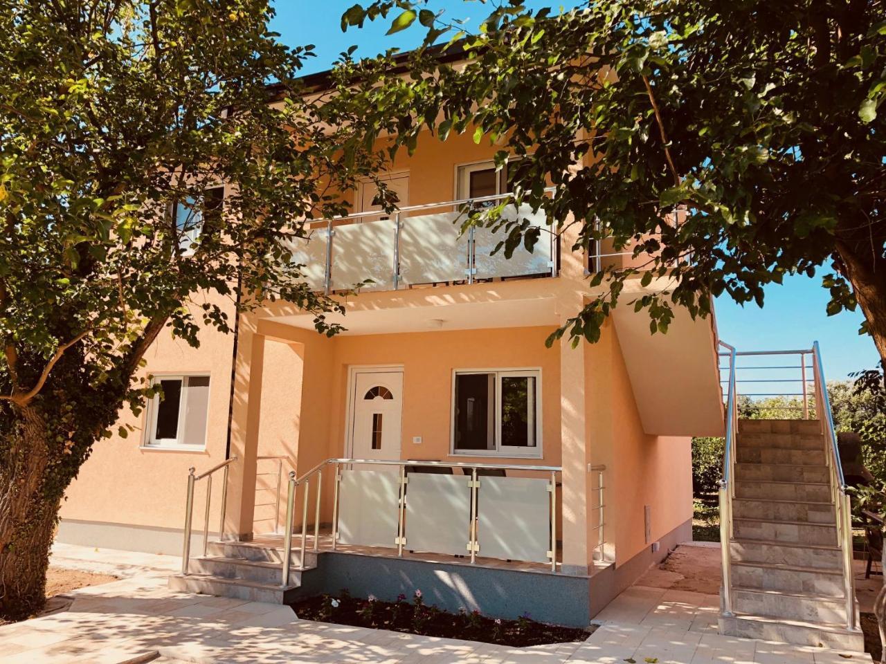 Delfini Holiday Homes Ulcinj Exterior foto
